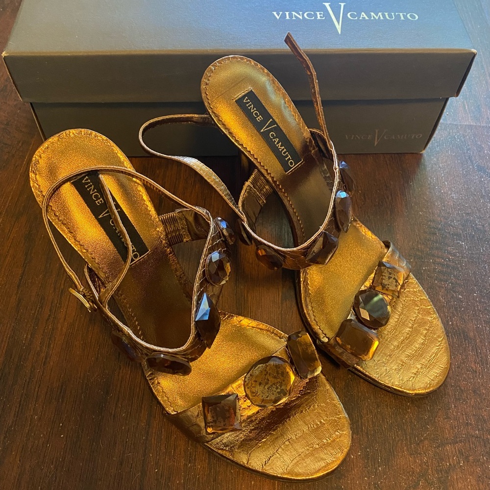New in box Vince Camuto heels